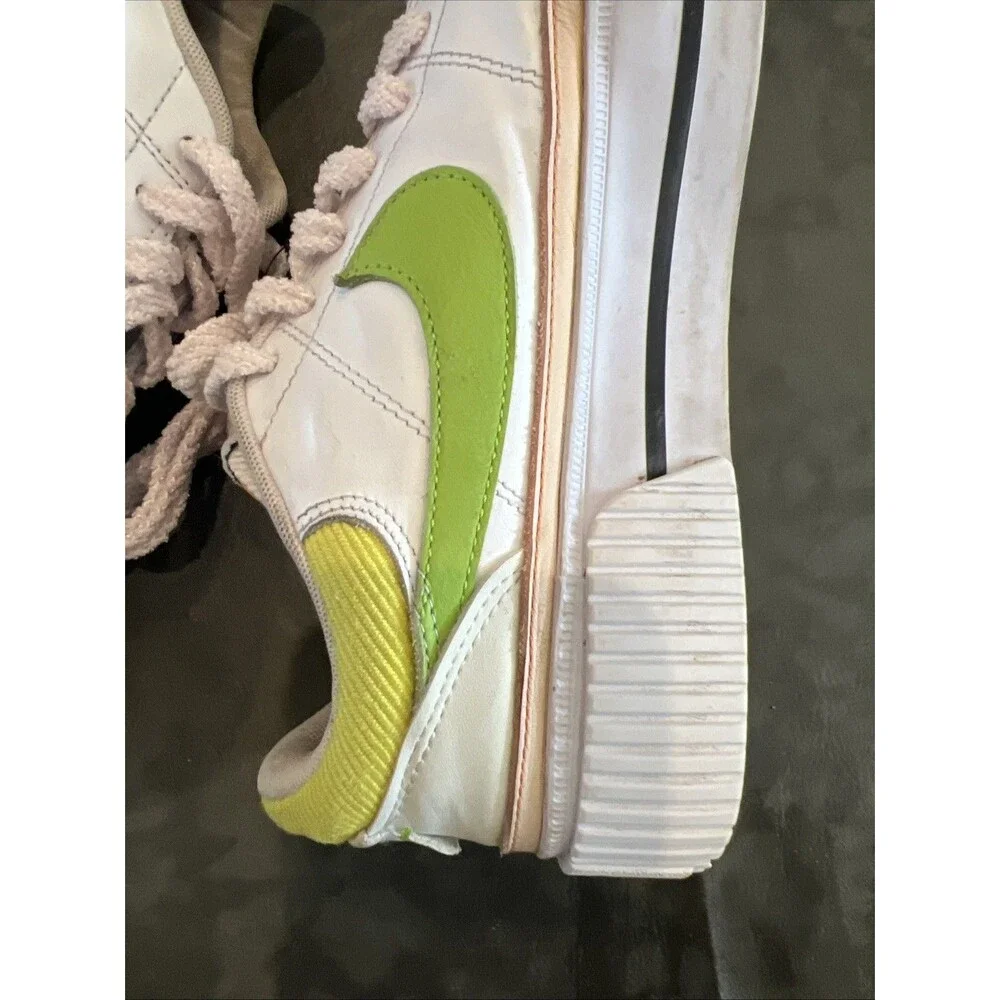 Nike Platform Athletic Sneakers Sz 8  Ladies